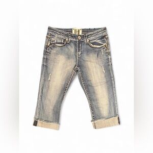 Trademark H dark denim distressed capris | size 30 | 17” inseam